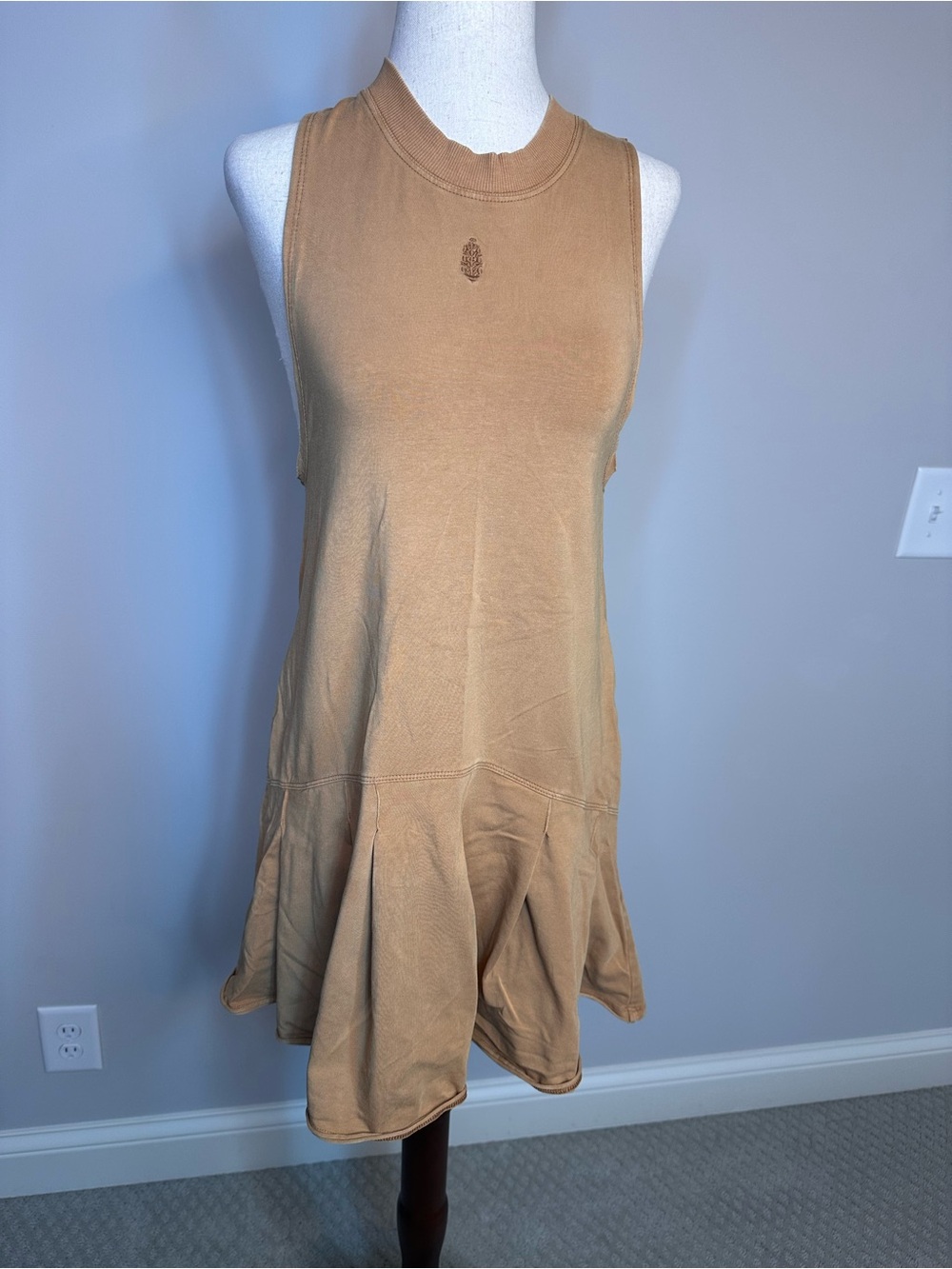 Sz XS Free People Movement Hot Shot Flirt dress brown rust pleated